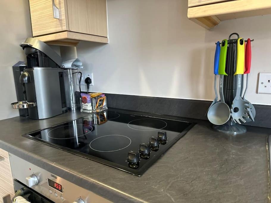 Cute Apartment Next To Colindale Station Edgware ภายนอก รูปภาพ