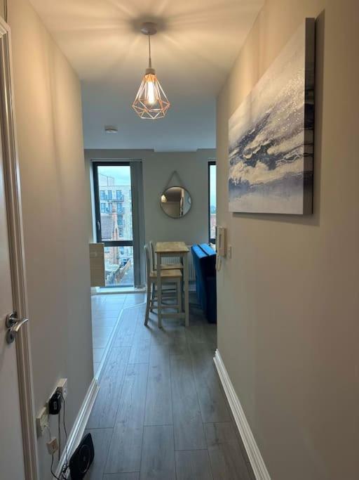 Cute Apartment Next To Colindale Station Edgware ภายนอก รูปภาพ