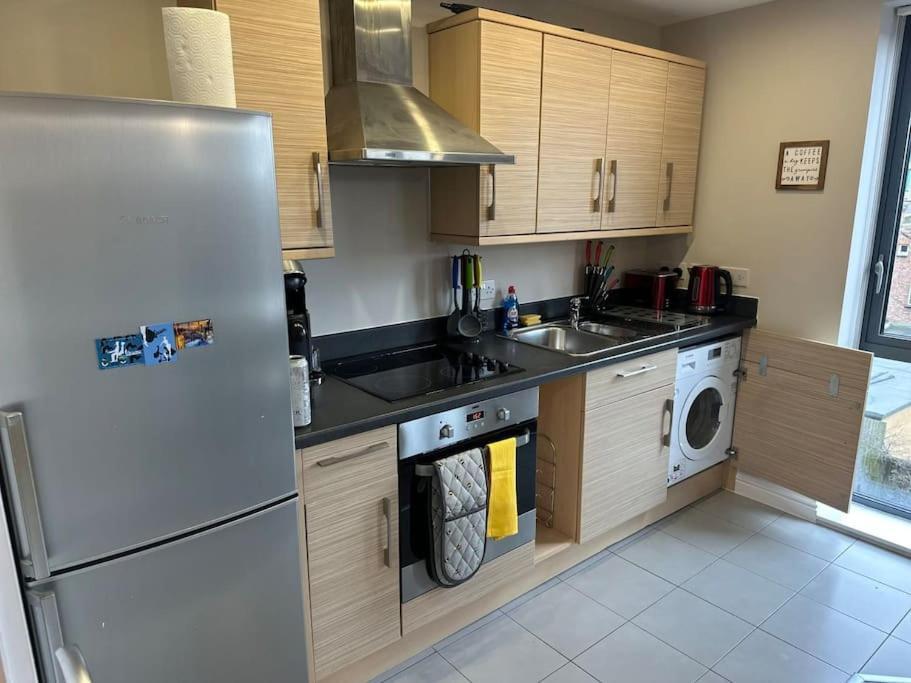 Cute Apartment Next To Colindale Station Edgware ภายนอก รูปภาพ