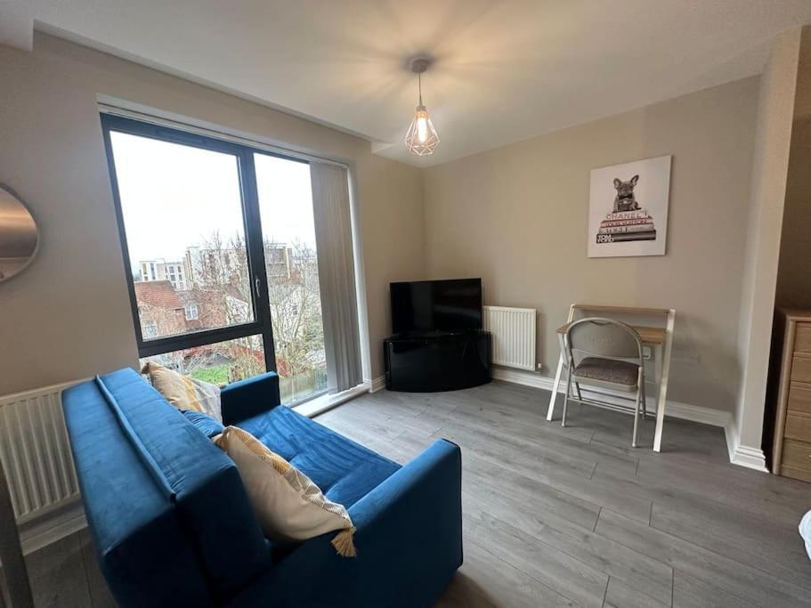 Cute Apartment Next To Colindale Station Edgware ภายนอก รูปภาพ