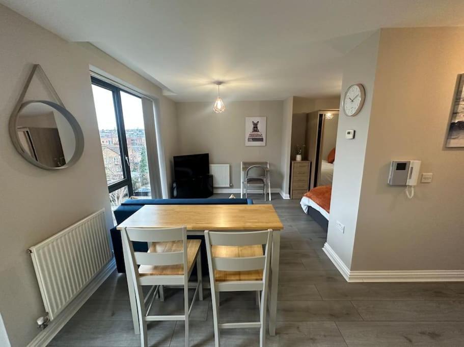 Cute Apartment Next To Colindale Station Edgware ภายนอก รูปภาพ